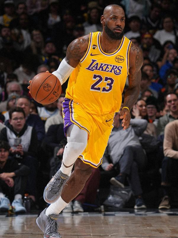 开云官方-16分大逆转！湖人115-107掘金，东契奇38分三双，詹姆斯19+9+8